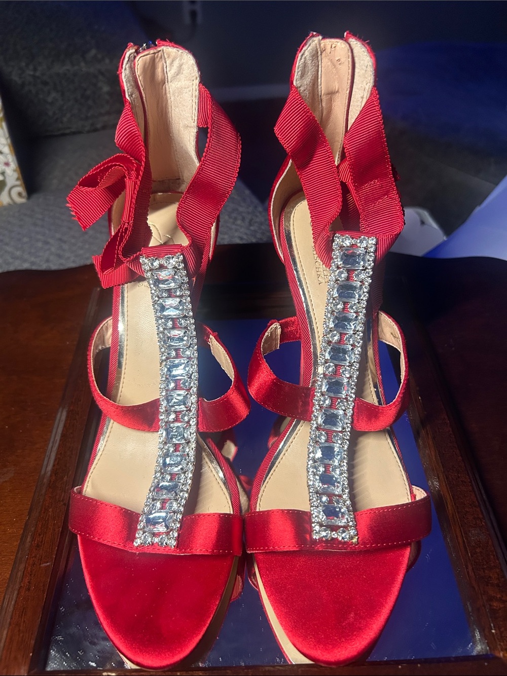 Jewel Badgley Mischka Red Satin T-Strap Crystal Evening Heels, Sz 8